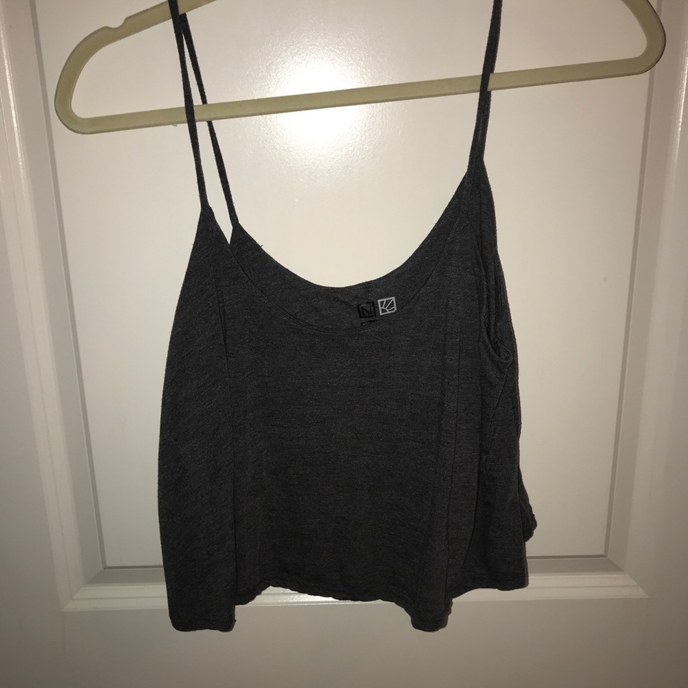gray tank top